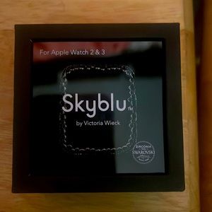 Skyblu Victoria Wieck Apple Watch case